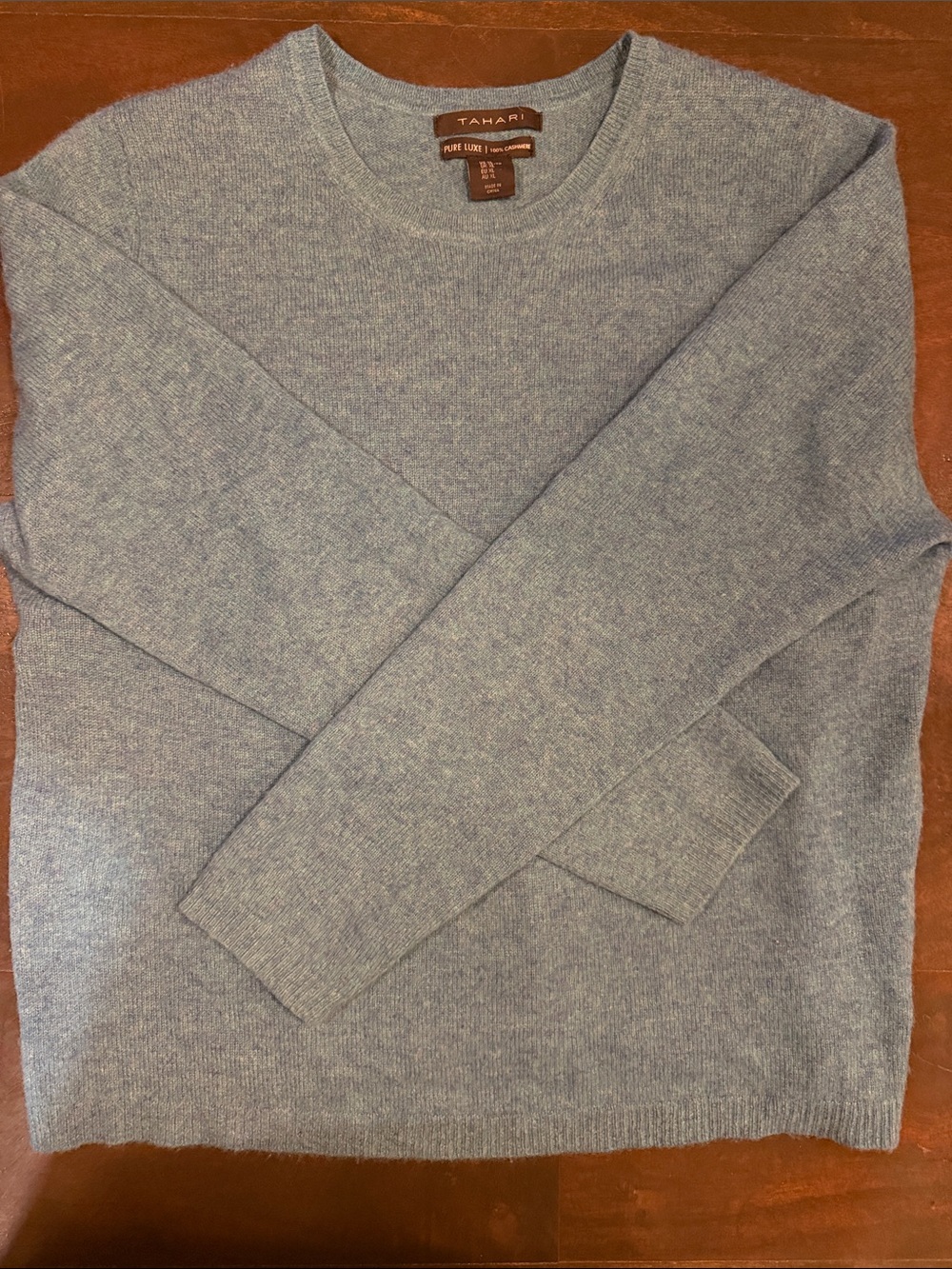 PURE LUXE 100% Cashmere. Tahari Women's Heathered Teal/Bluish-Gray Crewneck.